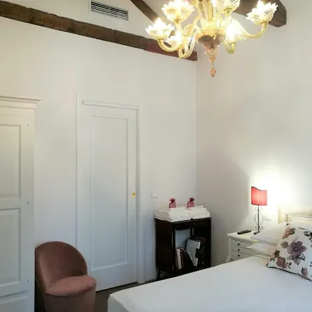 Maison Marea Canal View Private With Ensuite Bathroom Alloggio in famiglia
